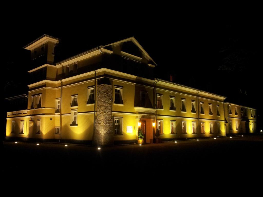 Palac Lucja Bb Zakrzów Εξωτερικό φωτογραφία